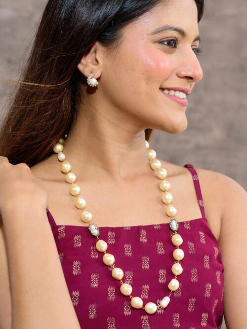 Golden Harmony Pearl Mala: A Luxurious Necklace Featuring Lustrous Golden Pearls