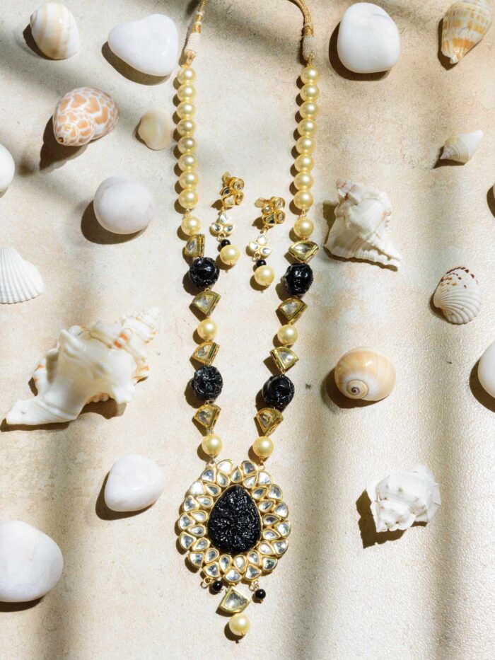 Timeless Noir Mala: A Classic and Elegant Black Beaded Necklace