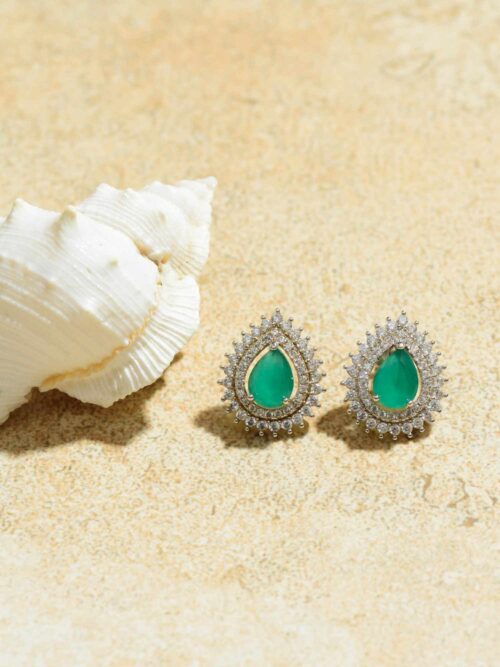 Emerald Glitter Studs: Sparkling Elegance with Beautiful Emerald Gemstones..