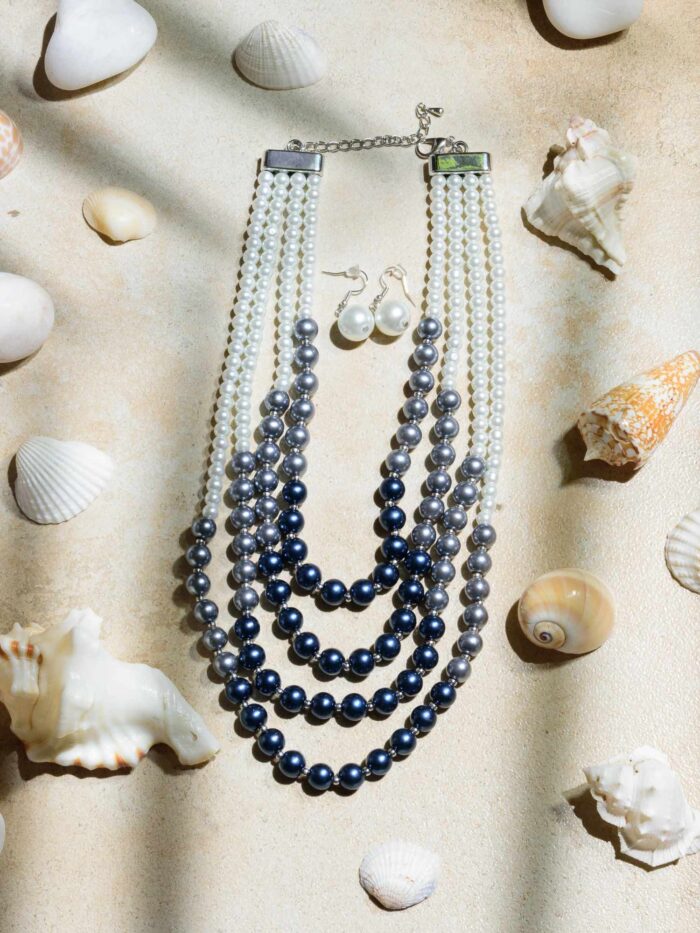 Ebony and Ivory Pearl Mala: A Striking Necklace Combining Dark and Light Pearl Beads